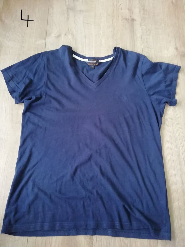 Men's tops - size M