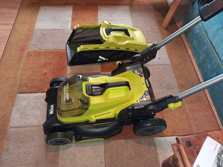 Ryobi 18V ONE+™ HP Cordless Brushless 40cm Lawnmower