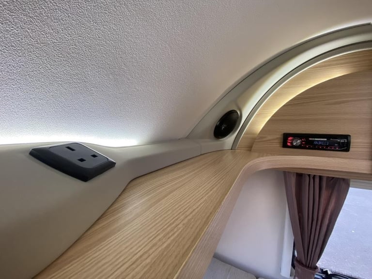 2015 COACHMAN VISION 450/2 DESIGN EDITION LUXURY CARAVAN