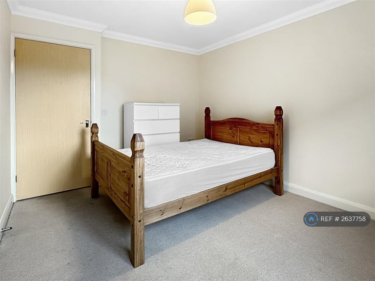 2 bedroom flat in Ainsworth Place, Cambridge, CB1 (2 bed) (#2637758)