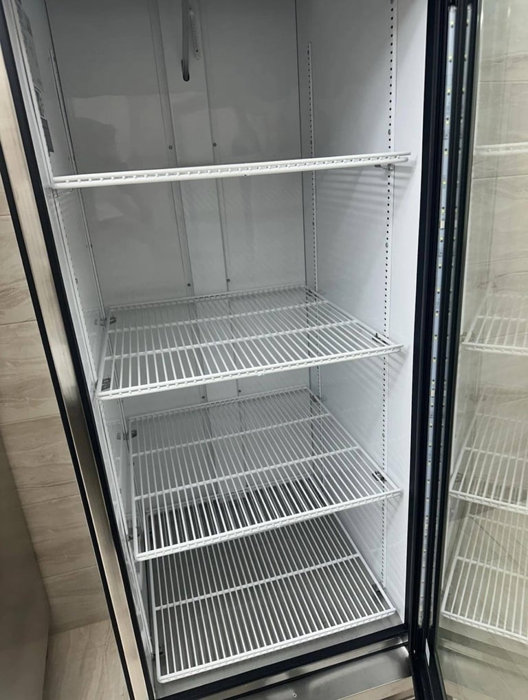 image for upright commercial fridge 