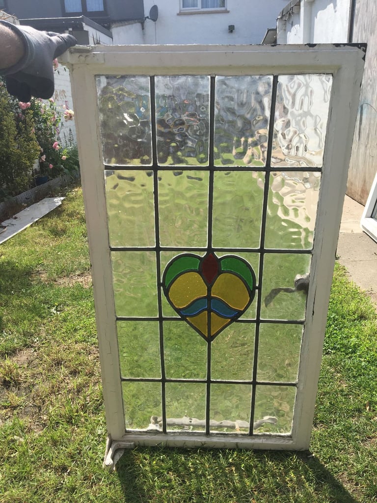 **ANTIQUE**VINTAGE**BEAUTIFUL**CRITTALL STAINED GLASS WINDOW WITH OPENER (REF: SJ163)