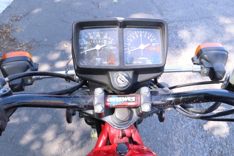 Honda MB5 MB 5 1982 Helios Red One Year Only Super Rare Bike!