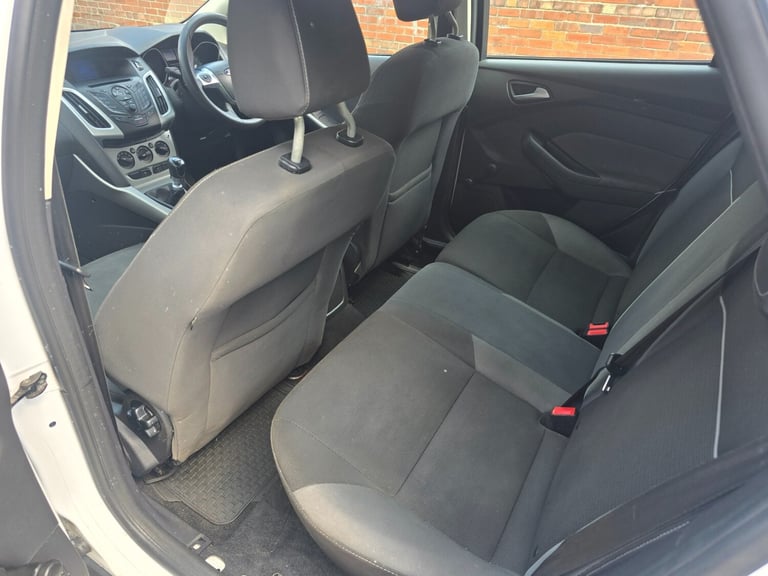 2012 Ford Focus 1.6 TDCi 115 Edge 5dr ESTATE Diesel Manual - Image 8