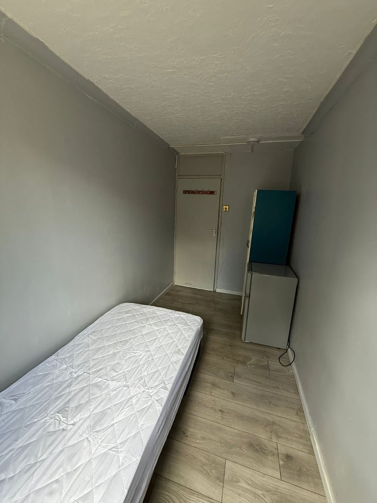 🏡  Single Room – Whitechapel 🏡🗝