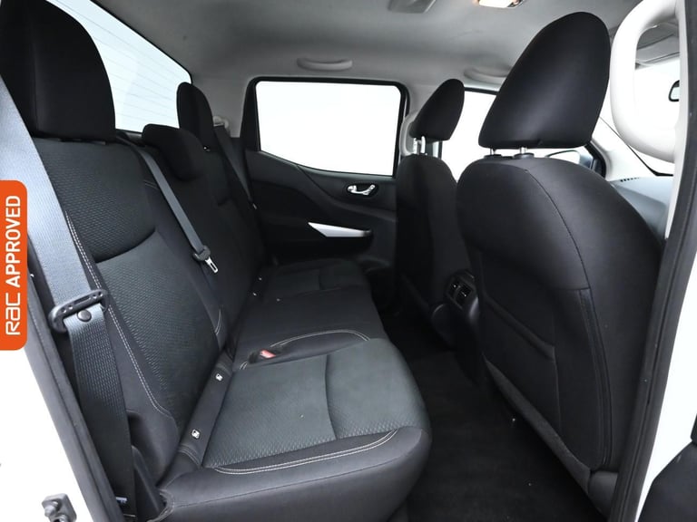 2020 Nissan Navara 2.3 dCi N-Connecta Pickup Double Cab 4dr Diesel Auto 4WD Euro 6 (190 ps) Pick ...