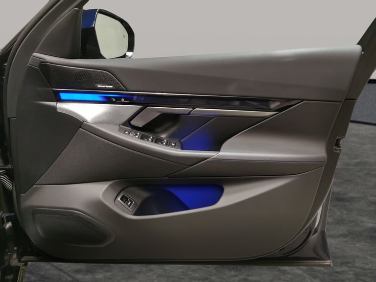 2024 BMW i5 40 83.9kWh M Sport Touring 5dr Electric Auto eDrive (11kW Charger) (340 ps) Estate El...