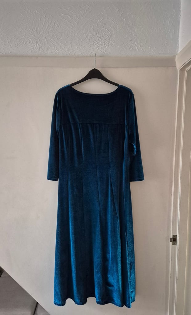 New Cotton Traders Agean Blue Velvet Round Neck Dress Immaculate 