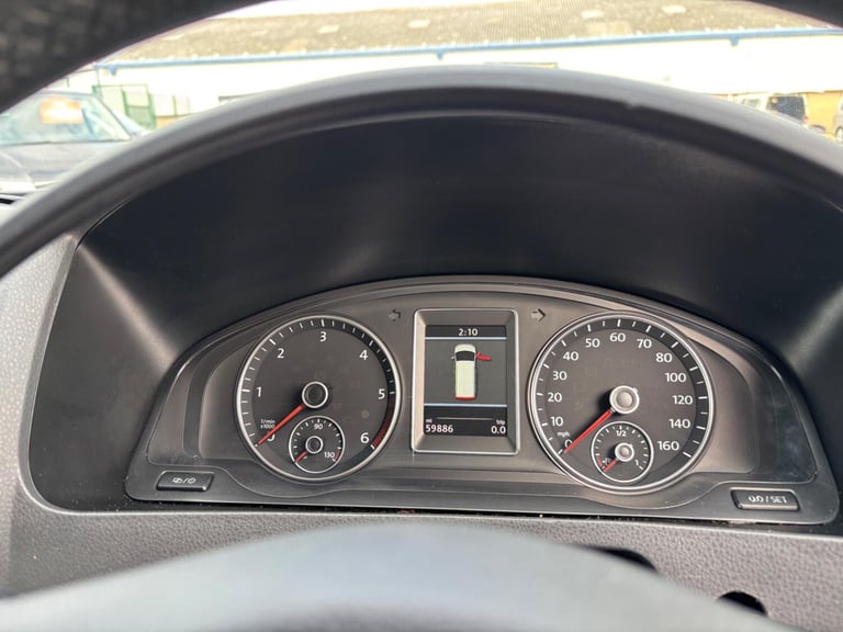 VOLKSWAGEN CARAVELLE DRIVE FROM WHEELCHAIR ACCESSIBLE VEHICLE 2.0 TDI