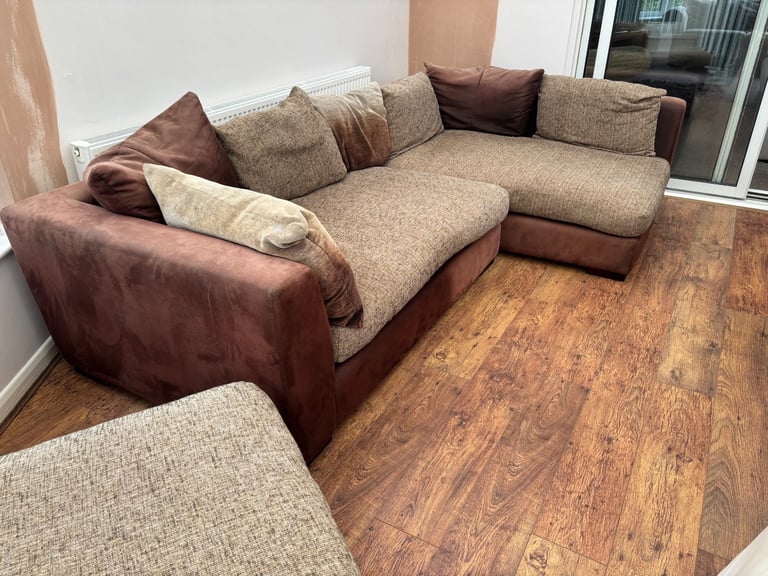 image for Corner Couch with additional seat