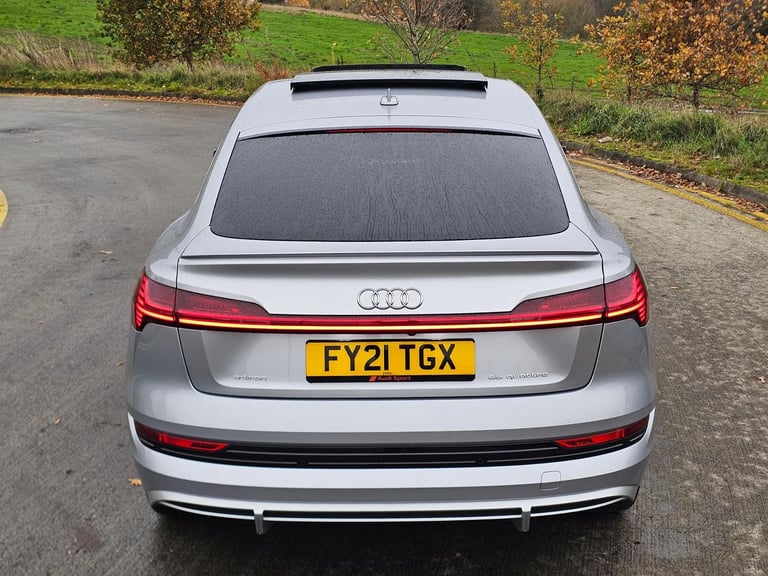Audi E-TRON S LINE 55 QUATTRO 2021  **PAN ROOF**