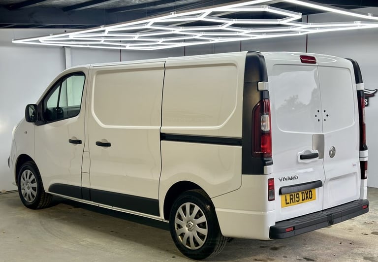2019 Vauxhall Vivaro 2700 1.6CDTI 120PS Sportive H1 Van PANEL VAN DIESEL Manual