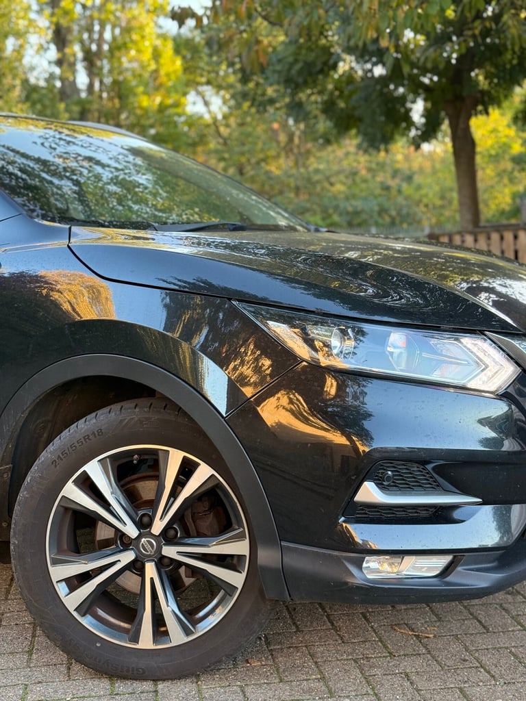 2017 Nissan Qashqai 1.2 DiG-T N-Connecta 5dr HATCHBACK Petrol Manual