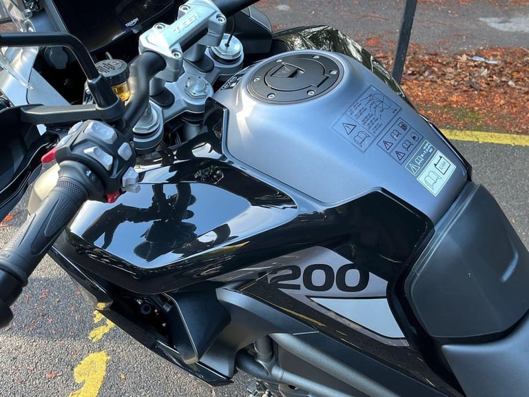 2025 Triumph Tiger 1200 GT PRO STANDARD COLOUR Petrol black 6 Speed