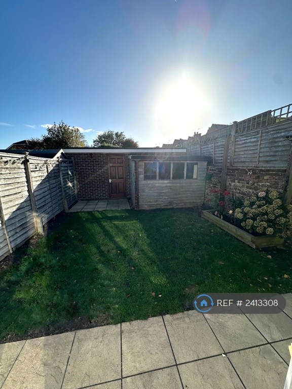 3 bedroom house in South Terrace, Bognor Regis, PO22 (3 bed) (#2413308)