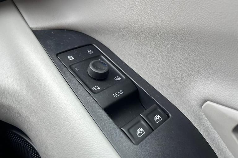 2024 Ford Explorer PREMIUM | Heads up Display | Panoramic Roof | Heated Seats/Wheel | Adaptive Es...