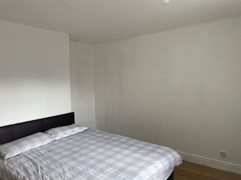 Room to Rent  (room Share) 