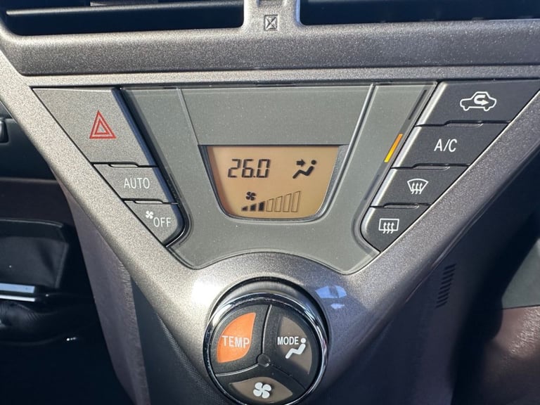 2011 Toyota IQ 1.0 VVT-i 2 3dr HATCHBACK PETROL Manual