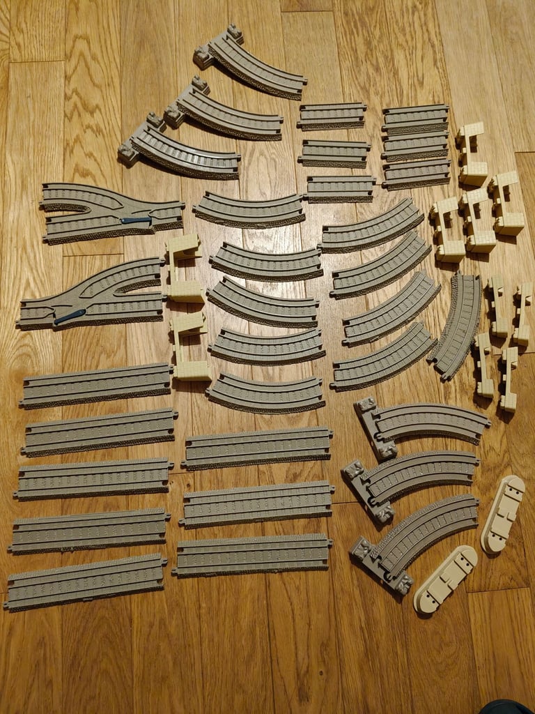 46 Pieces Bundle Thomas the Tank Engine & Friends Trackmaster Beige Track Fisher Price