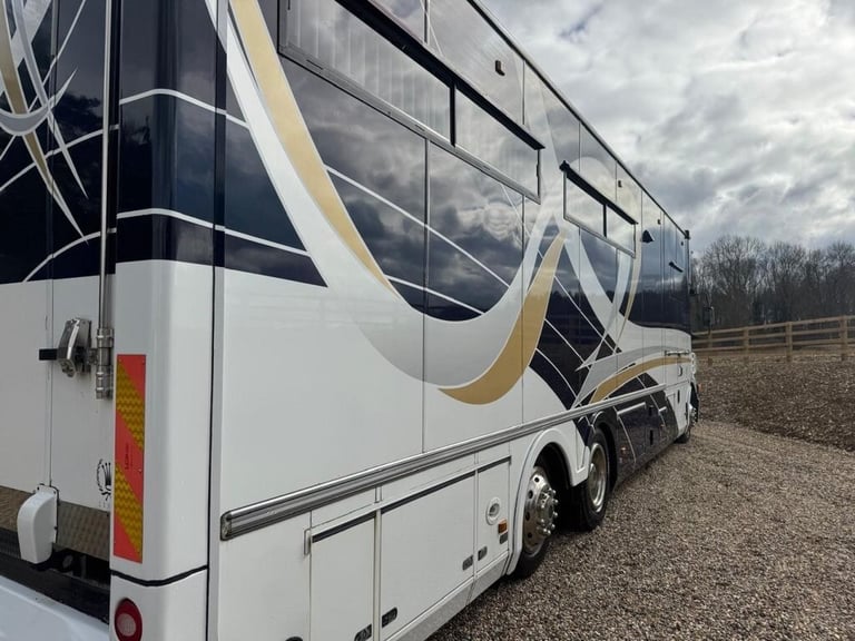 2007 Iveco STRALIS 7 HORSE LEHEL HORSEBOX Diesel Automatic