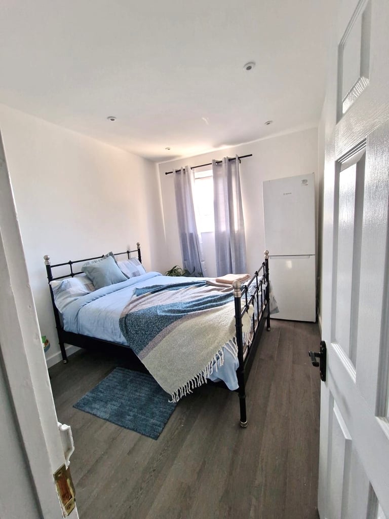 DOUBLE ROOM LONDON