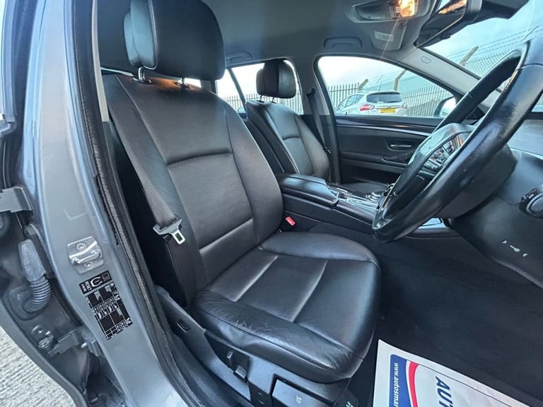 2011 60 BMW 5 SERIES 3.0 523I SE TOURING 5DR PETROL STEPTRONIC EURO 5 (204 PS)