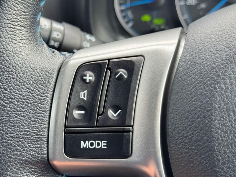  Toyota Yaris 1.5 VVT-h T Spirit CVT Euro 5 5dr Petrol/Electric Hybrid Automatic