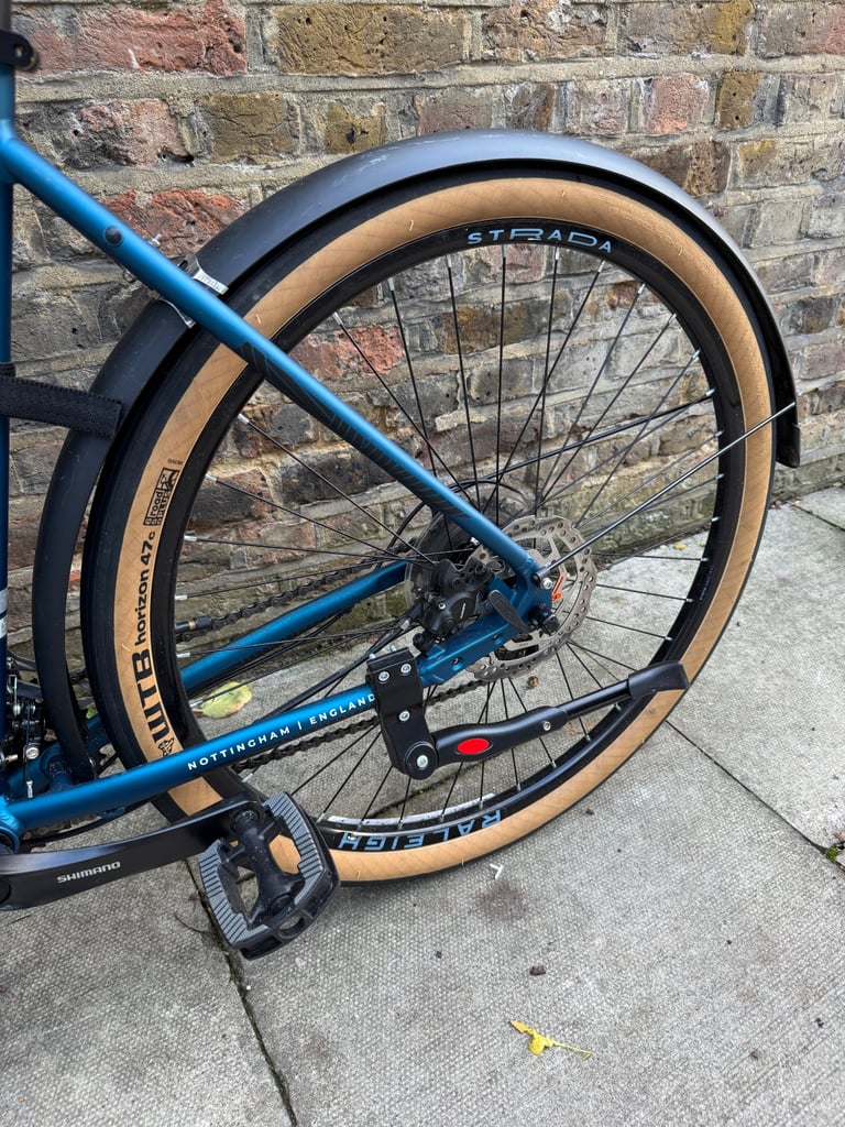 Raleigh Strava City Hybrid Bike - 50cm - Excellent Condition (Original Owner) 