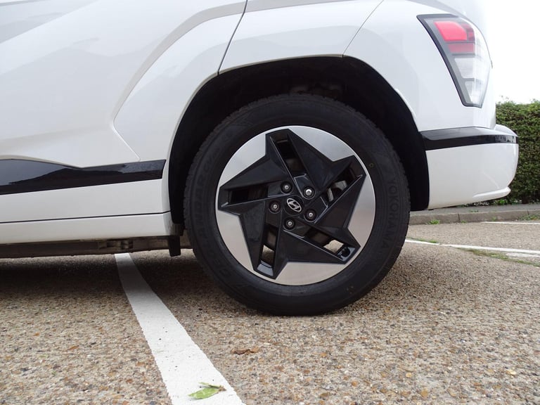 2024 Hyundai KONA 65.4kWh Advance Auto 5dr HATCHBACK Electric Automatic