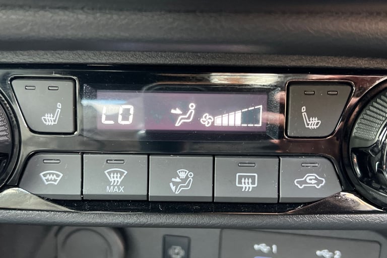 2024 Nissan Juke 1.0 DiG-T Tekna 5dr Hatchback Petrol Manual