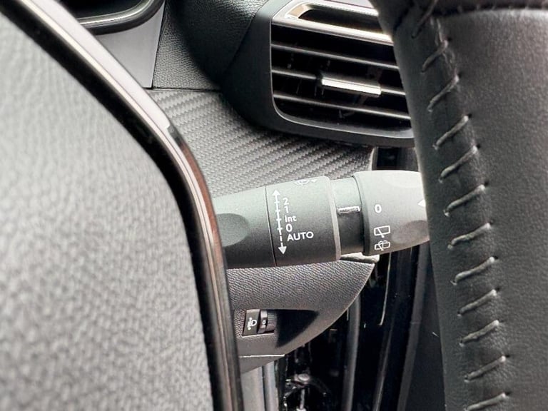 2024 Peugeot 2008 1.2 Puretech Allure Suv 5dr Petrol Manual Euro 6 (s/s) (130 Ps) HATCHBACK Petro...