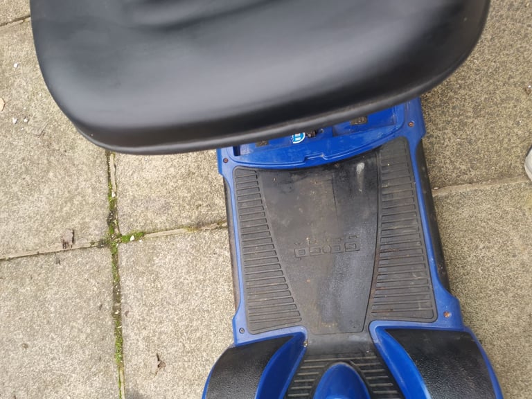 Small lightweight mobility scooter READ ADVERT!