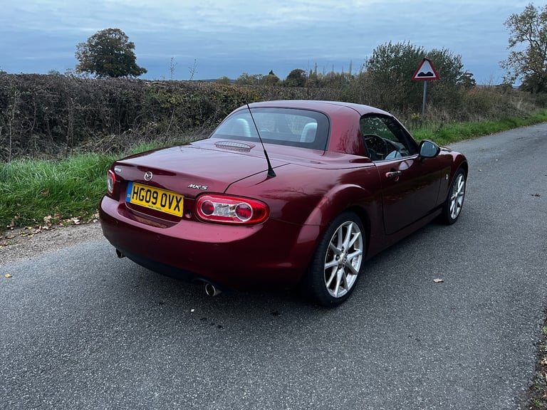 Mazda, MX-5 2.0 Sport-tech Hardtop Convertible