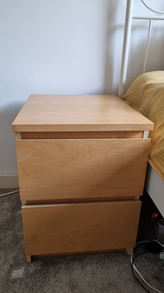 Nightstand 