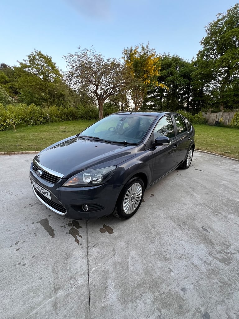 2010 Ford Focus 1.6 Titanium 5dr HATCHBACK Petrol Manual