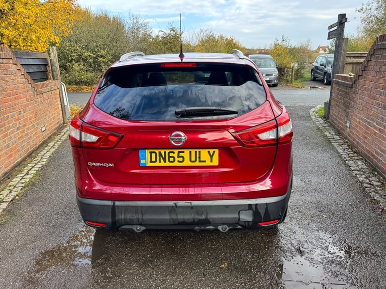 2015 Nissan Qashqai 1.6 DiG-T Tekna [Non-Panoramic] 5dr HATCHBACK Petrol Manual