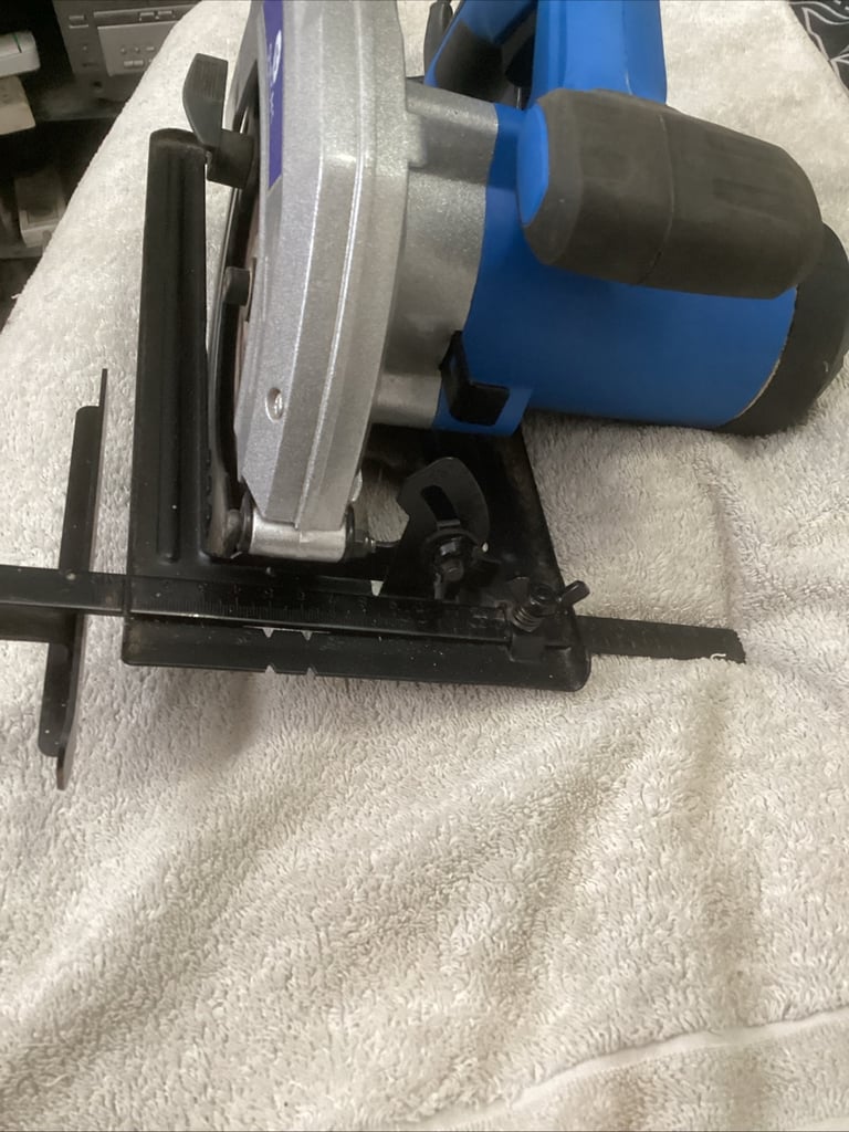 Circular saw 185 mm 1400. Watt