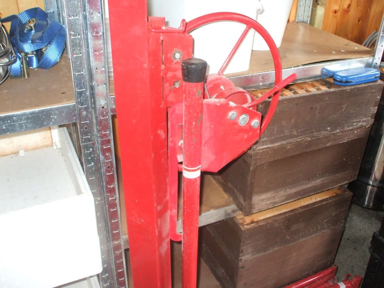 image for plaster board hoist