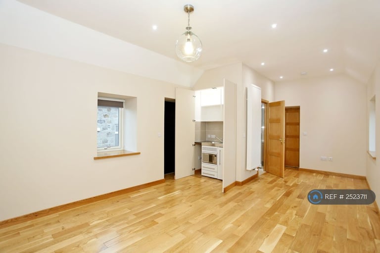 6 bedroom house in Newpark House, Kingswells, Aberdeen, AB15 (6 bed) (#2523711)