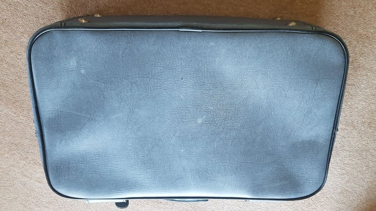 Small suitcase and matching bag 