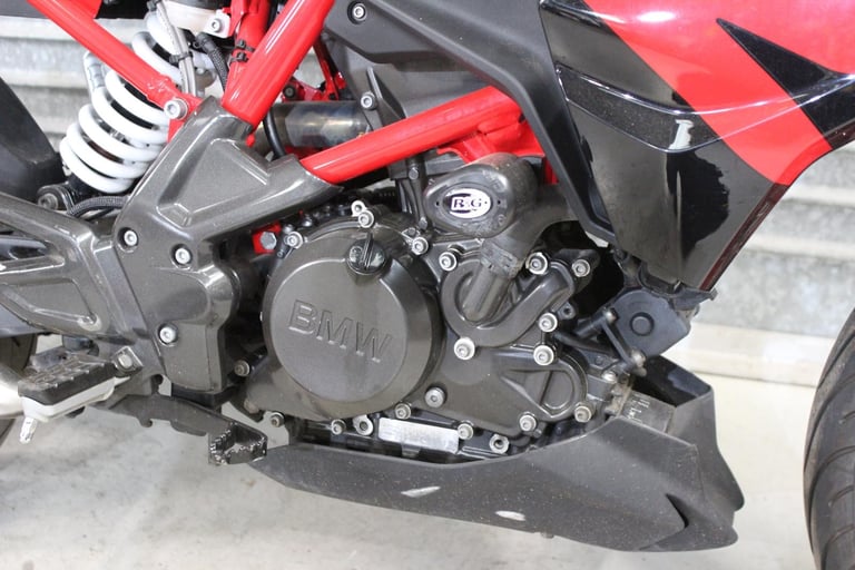 2024 74 BMW G 310 R ABS G310R TRADE SALE 5K NEWMOT ENDURO A2 COMPLIANT RED BLACK