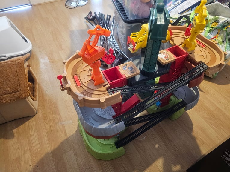 Thomas and friends multi storey track