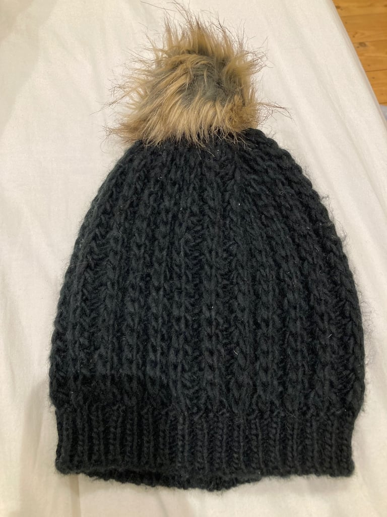 image for Beechfield Black Bobble Hat