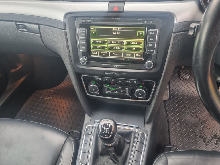 Skoda, SUPERB, Hatchback, 2014, Manual, 1968 (cc), 5 doors