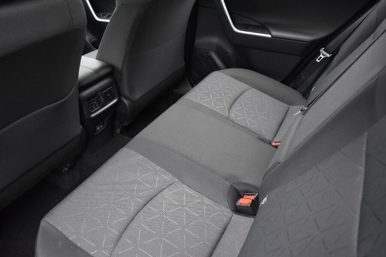 2022 Toyota RAV4 2.5 Vvt Hybrid Gpf Design Suv 5dr Petrol CVT Euro 6 (s/s) (218 Ps) ESTATE Petrol...