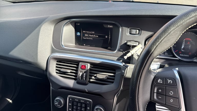 2019 Volvo V40 1.5 T3 R-Design Edition Hatchback 5dr Petrol Auto Euro 6 (s/s) (152 ps) Hatchback ...