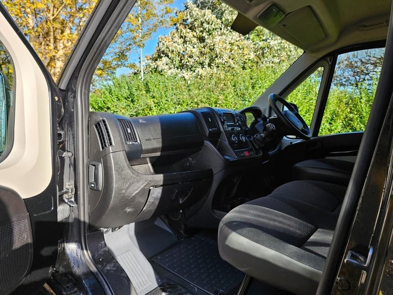 2019 Peugeot Boxer 2.0 BlueHDi 335 Professional Panel Van 5dr Diesel Manual L2 H2 Euro 6 (130  PA...