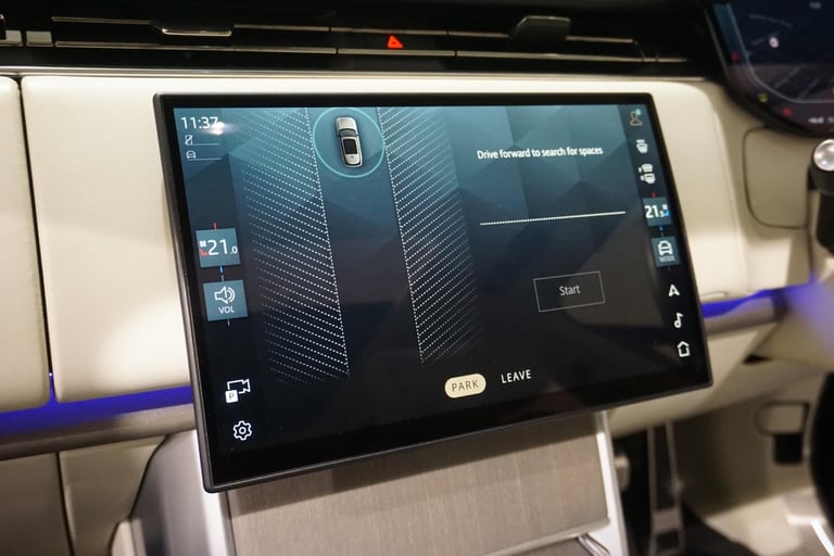 2023 Land Rover Range Rover 3.0 P550e 38.2kWh SV SUV 5dr Petrol Plug-in Hybrid Auto 4WD Euro 6 (s...