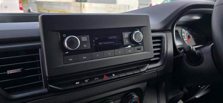 2022 Renault Trafic LL30 ENERGY dCi 145 Business 9 Seater MPV DIESEL Manual