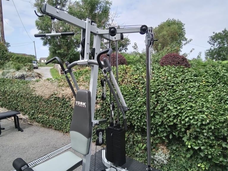 York G560 Multi Gym and Accessories with 100Kg Steel Stack Load